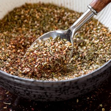 Za'atar Seasoning | thecozyapron.com