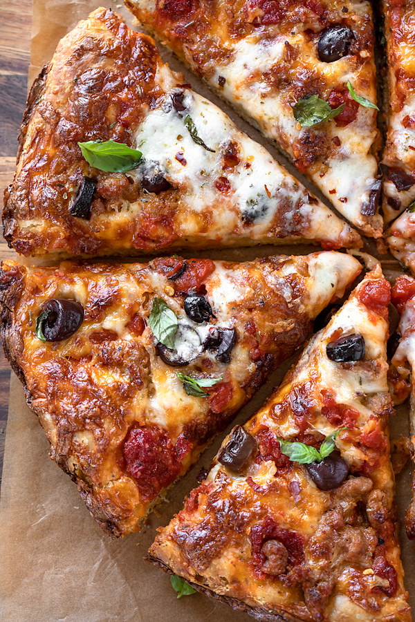 Cast Iron Pizza Slices | thecozyapron.com