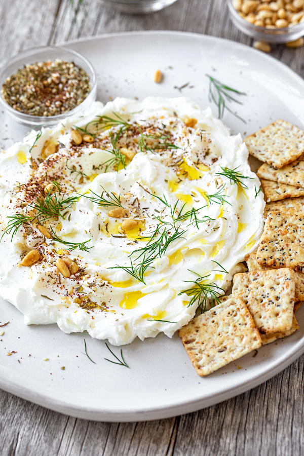 Labneh with Crackers | thecozyapron.com