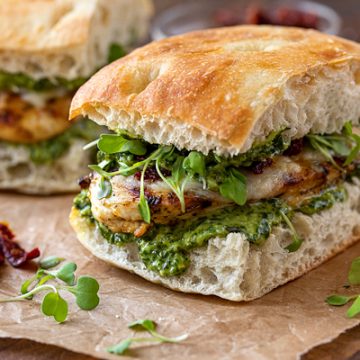 Grilled Chicken Sandwich with Pesto | thecozyapron.com