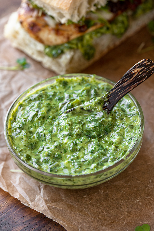 Pesto Sauce for Grilled Chicken Sandwich | thecozyapron.com