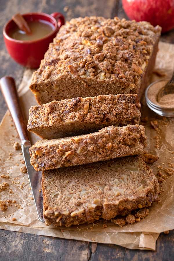 Sliced Apple Bread with Cinnamon Sugar Streusel | thecozyapron.com