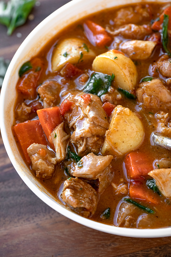 Chicken Stew | thecozyapron.com