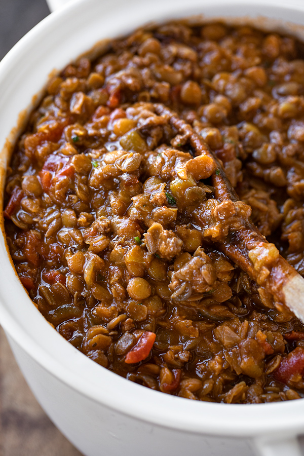 Lentil Chili in a Soup Pot | thecozyapron.com