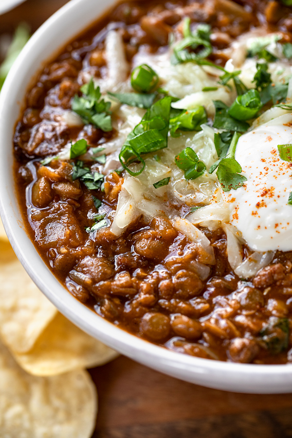 Lentil Chili with Toppings | thecozyapron.com