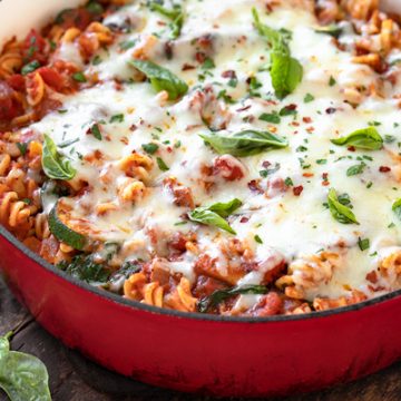 Vegetable Pasta with Mozzarella | thecozyapron.com