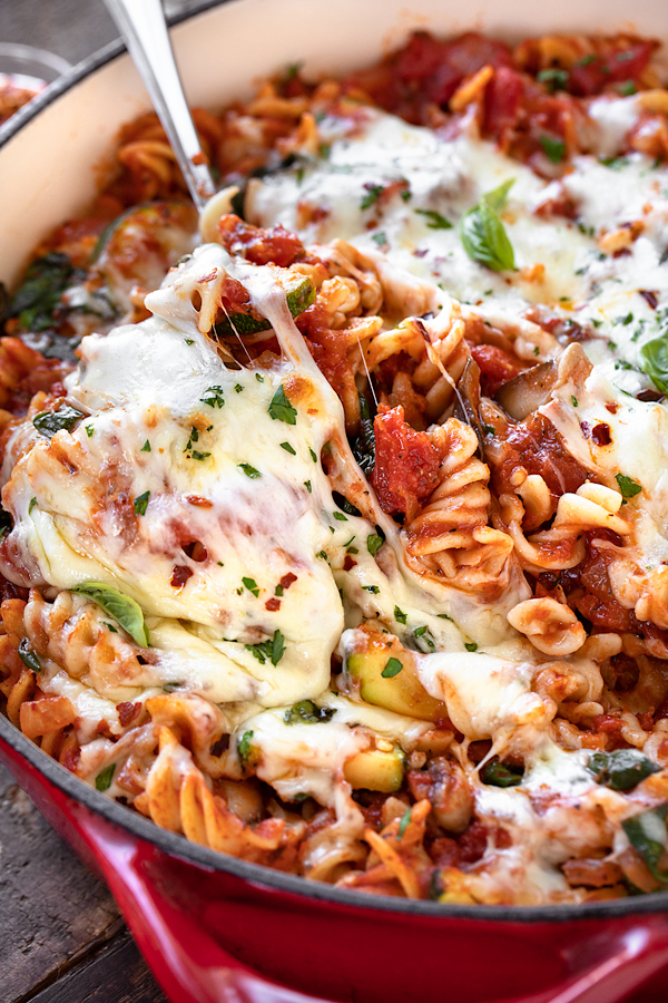 Vegetable Pasta with Mozzarella | thecozyapron.com