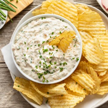 Sour Cream and Onion Dip with Chips | thecozyapron.com