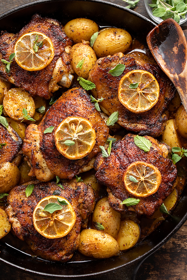 Harissa Chicken | thecozyapron.com