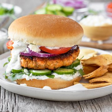 Mediterranean Salmon Burgers | thecozyapron.com