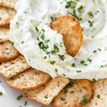 Whipped Goat Cheese | thecozyapron.com