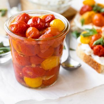 Tomato Confit | thecozyapron.com