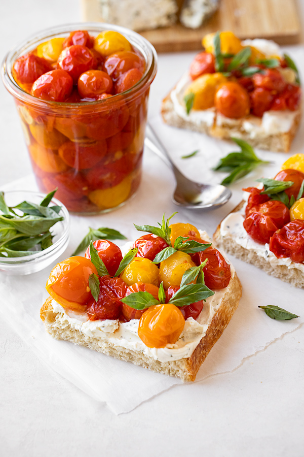 Tomato Confit Served on Bread | thecozyapron.com