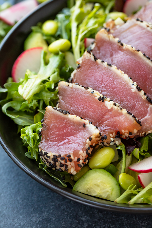Ahi Tuna Salad | thecozyapron.com