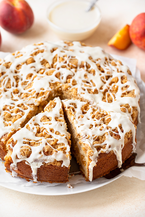 Peaches and Cream Coffee Cake Slices | thecozyapron.com