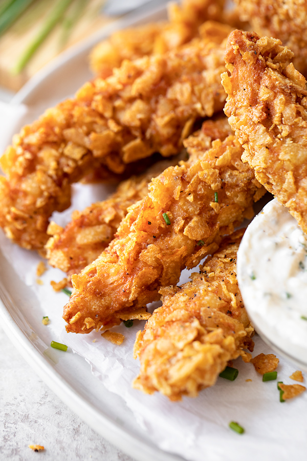 Potato Chip Chicken Strips | thecozyapron.com