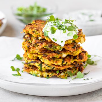 Zucchini Fritters | thecozyapron.com