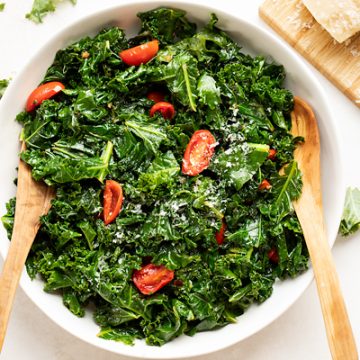 Sauteed Kale | thecozyapron.com