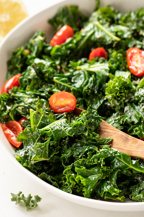 Sauteed Kale | thecozyapron.com
