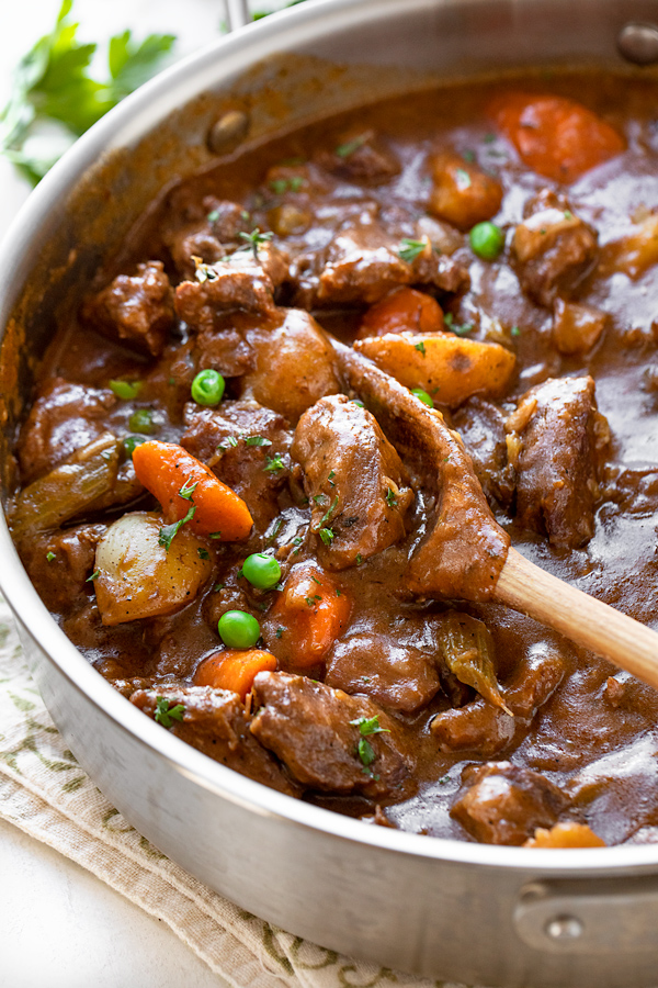 Filling for Beef Pot Pie | thecozyapron.com