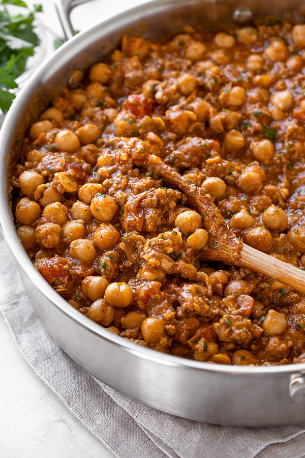 Chickpea Chili in a Skillet | thecozyapron.com
