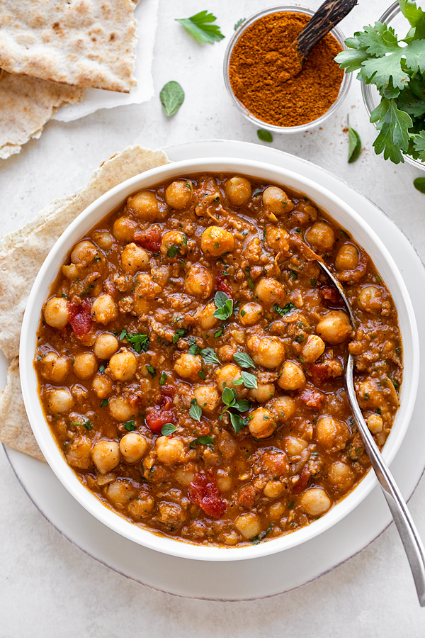 Chickpea Chili | thecozyapron.com