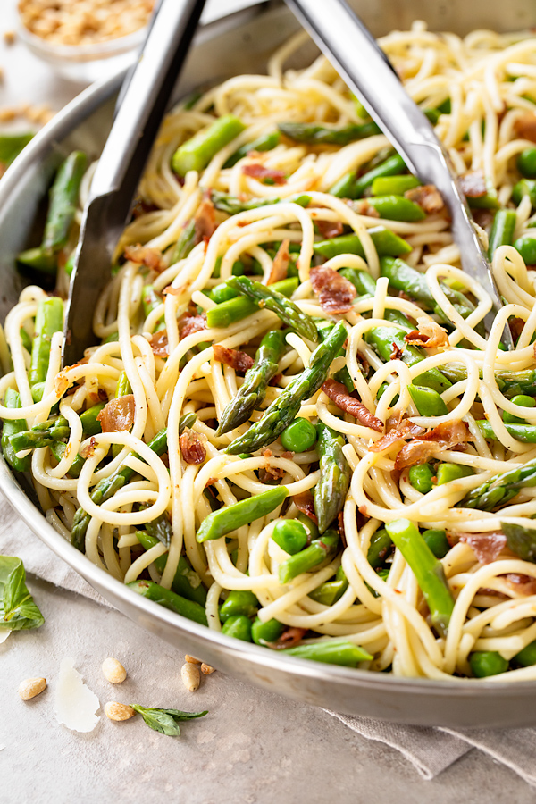 Asparagus Pasta with Prosciutto | thecozyapron.com