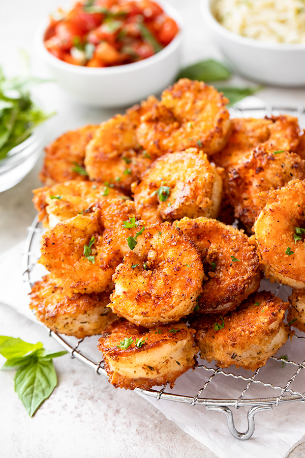 Garlic Parmesan Shrimp on a Wire Rack | thecozyapron.com