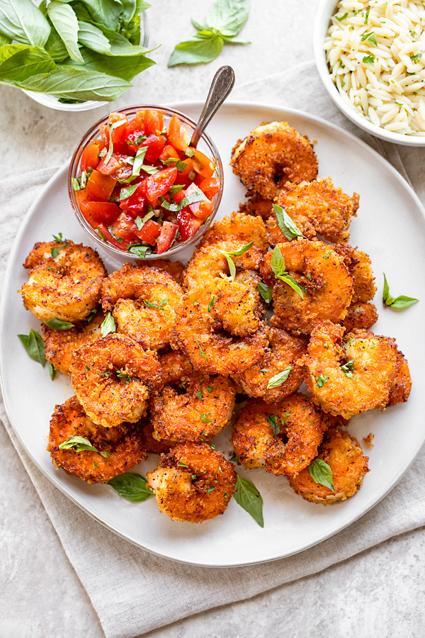 Garlic Parmesan Shrimp on a Platter | thecozyapron.com