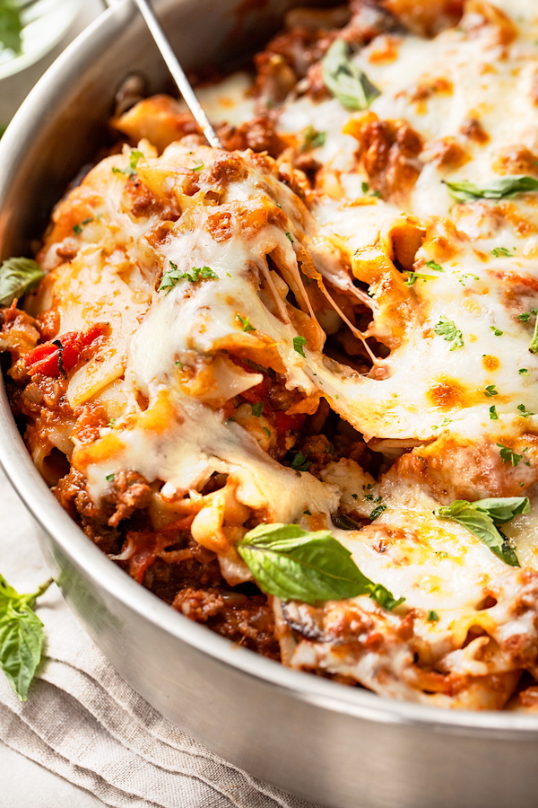 Skillet Lasagna | thecozyapron.com