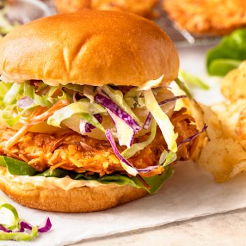 Coconut Crunch Chicken Sandwich | thecozyapron.com