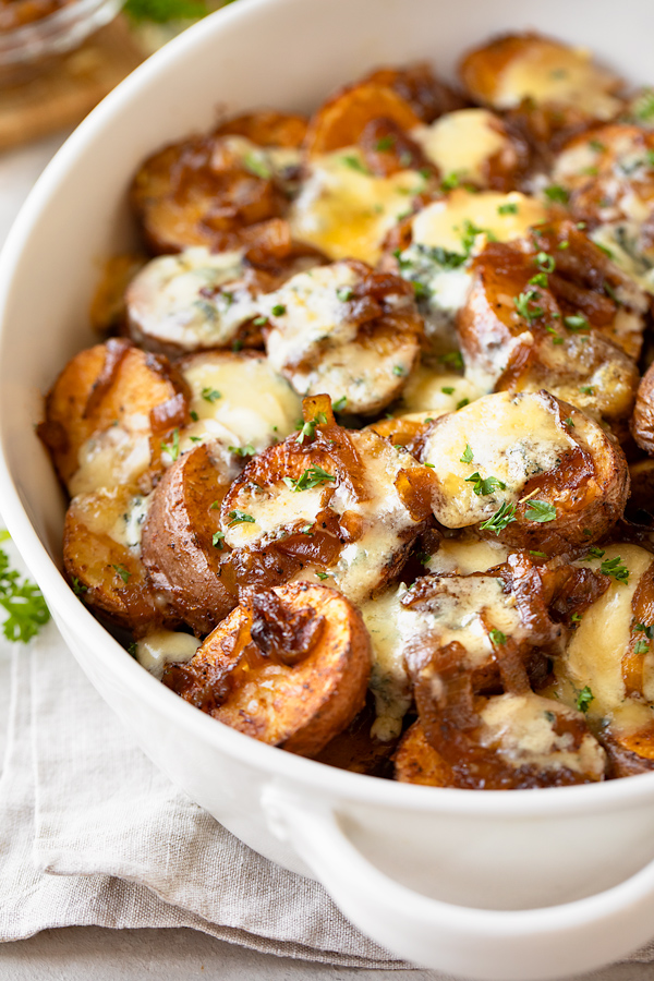 Stilton Roasted Potatoes with Caramelized Onions | thecozyapron.com