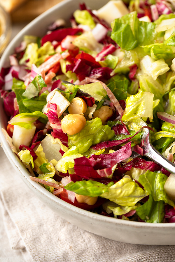 Italian Chickpea Salad | thecozyapron.com