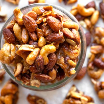 Buttered Toffee Candied Nuts | thecozyapron.com