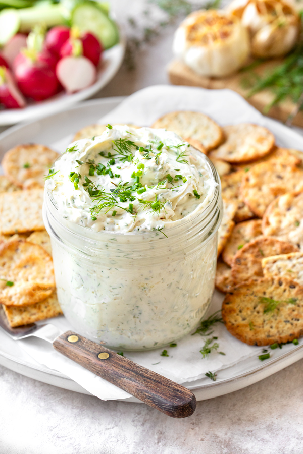 Garlic and Herb Cheese Spread with Crackers and Veggies | thecozyapron.com