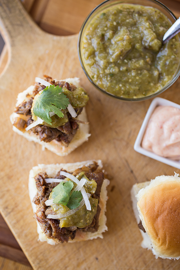 Pulled Pork Sliders Preparation | thecozyapron.com