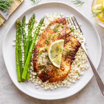 Tilapia with Lemon and Herbs | thecozyapron.com