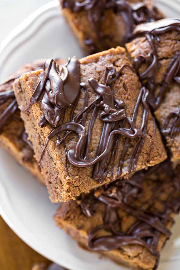 Plate of Chocolate Peanut Butter Bars | thecozyapron.com