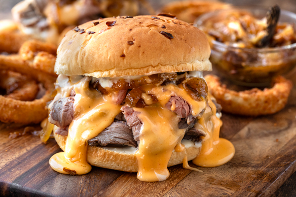 Roast Beef Sandwich with Cheddar Sauce