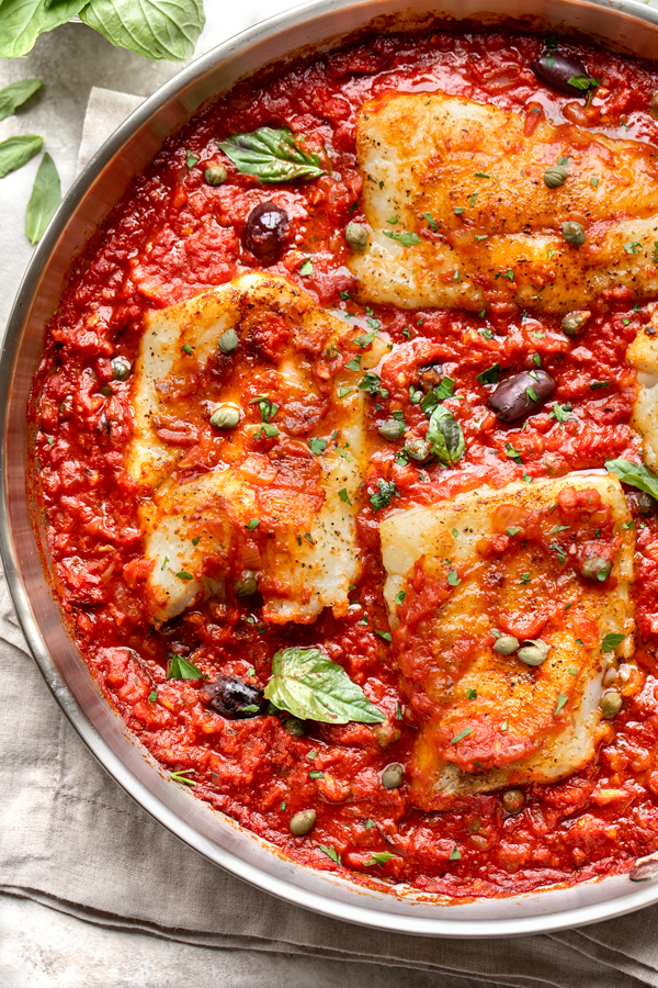 Baked Cod in Spicy Tomato Sauce | thecozyapron.com