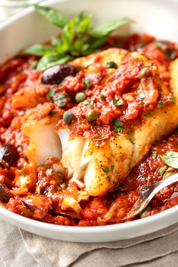 Baked Cod in Spicy Tomato Sauce | thecozyapron.com