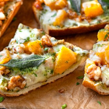 Butternut Squash Pizza | thecozyapron.com